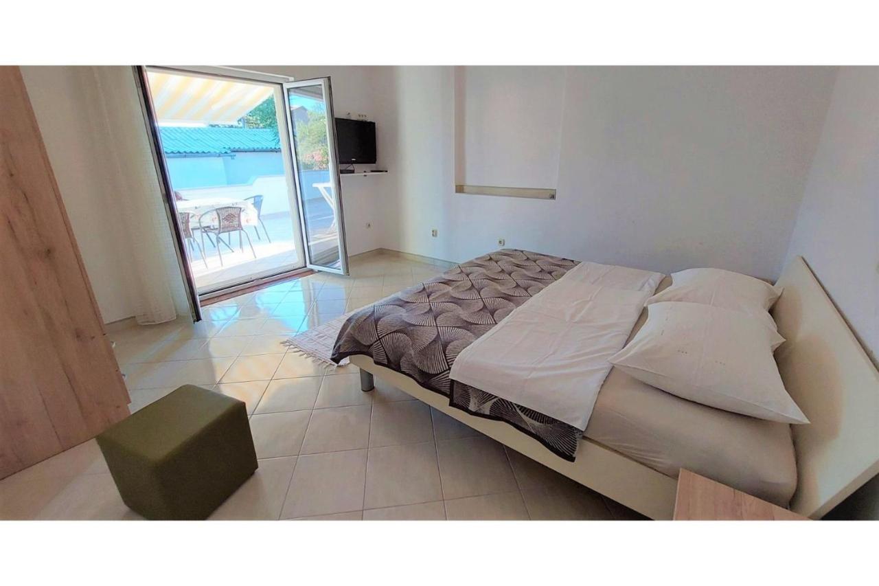 Apartments & Room Masa Starigrad Paklenica Exterior foto